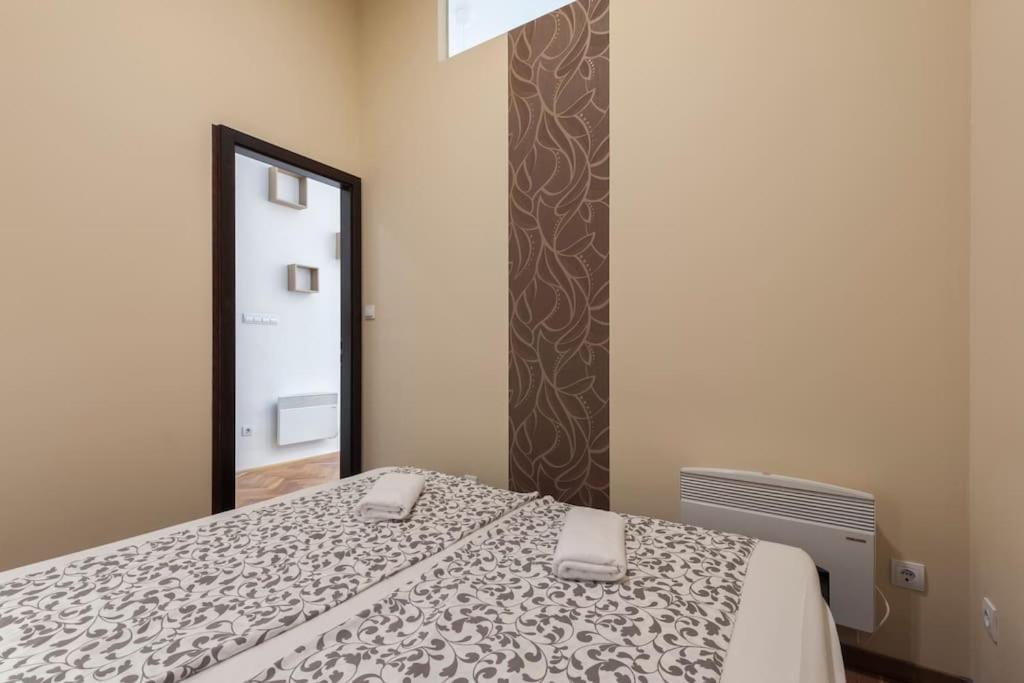 Szent Istvan Ter 4 Next To Basilica A 1 Bedroom 布达佩斯 外观 照片